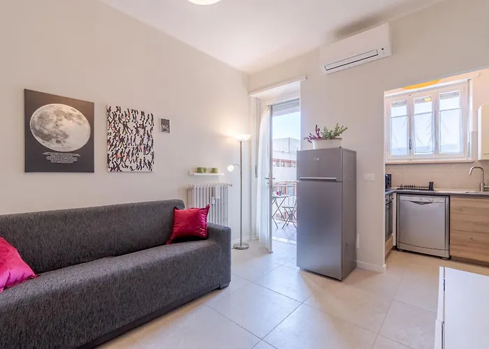 Santa Rita Functional Flat With Balcony